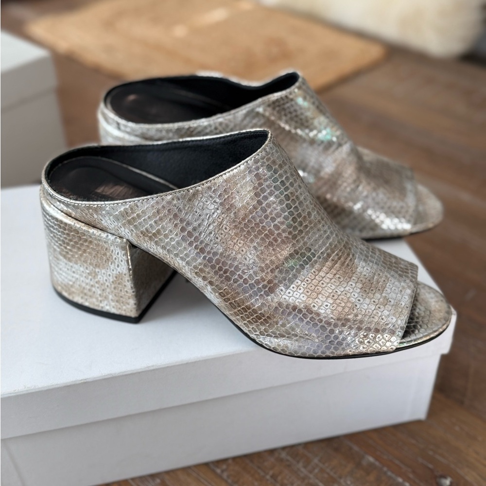 MM6 Maison Martin Margiela Silver Mules with Textured Finish Size 41/ 9.5-10